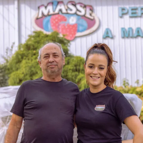 Pepiniere Masse, pere et fille.